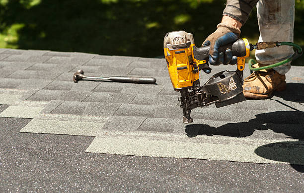 Best Roof Gutter Cleaning  in Taft Heights, CA